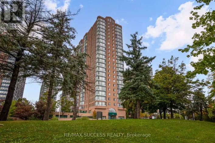713 - 145 HILLCREST AVENUE, Mississauga