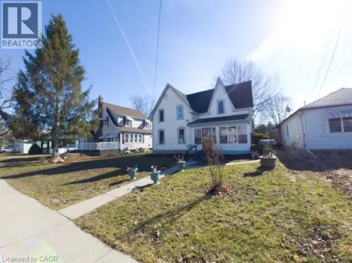 713 CEDAR Street, Dunnville