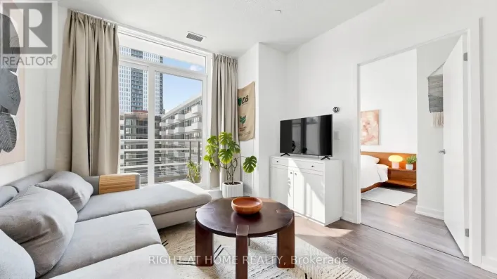 714 - 200 SACKVILLE STREET, Toronto