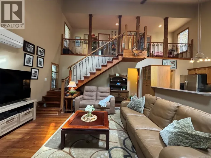 714 Charter Rd, Mayne Island