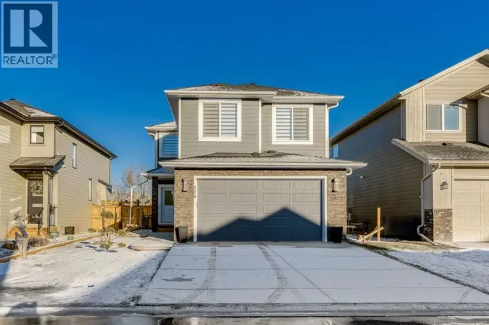 714 Mandalay Link, Carstairs