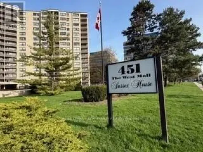 715 - 451 THE WEST MALL, Toronto