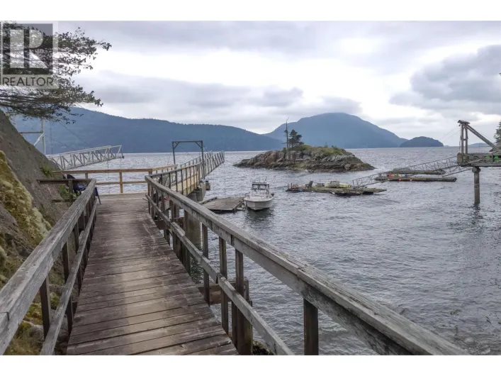 715 BOWEN VIEW ROAD, Gambier Island