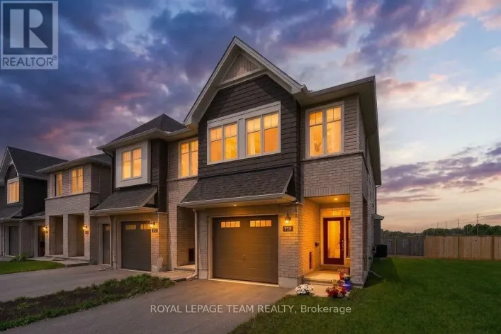 715 MAVERICK CRESCENT, Ottawa