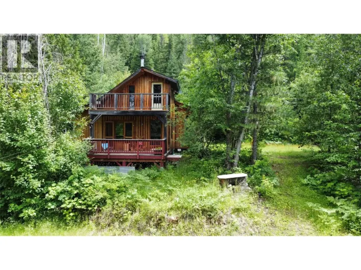 House for sale: 7152 GRAHAM Road, Winlaw