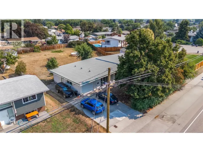 715A Gerstmar Road, Kelowna