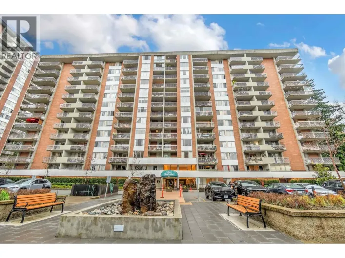 716 2012 FULLERTON AVENUE, North Vancouver
