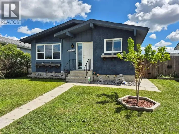 716 Bankview Drive, Drumheller