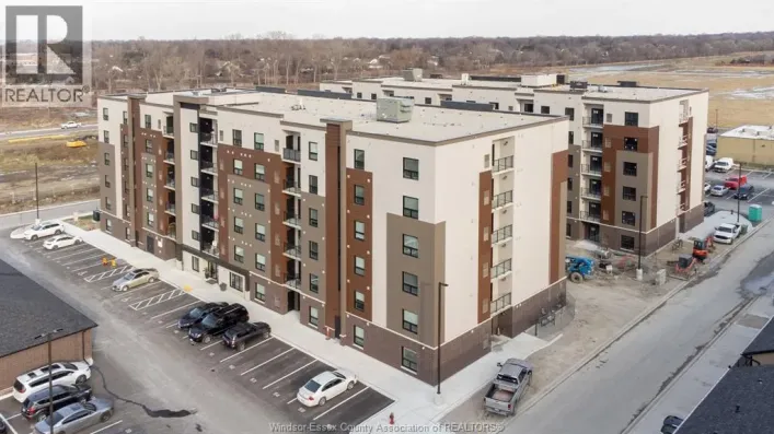 716 BROWNSTONE Unit# 105, Tecumseh