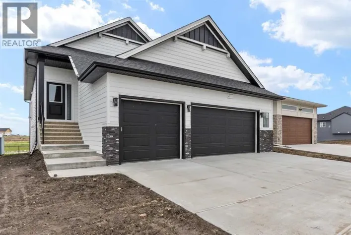 716 Mandalay Avenue, Carstairs