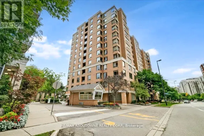 Apartment for sale: 717 - 88 GRANDVIEW WAY, Toronto