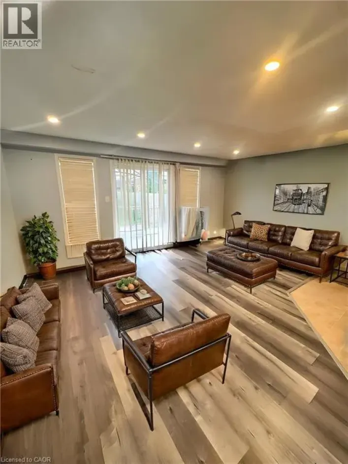 717 ACTIVA Avenue, Kitchener