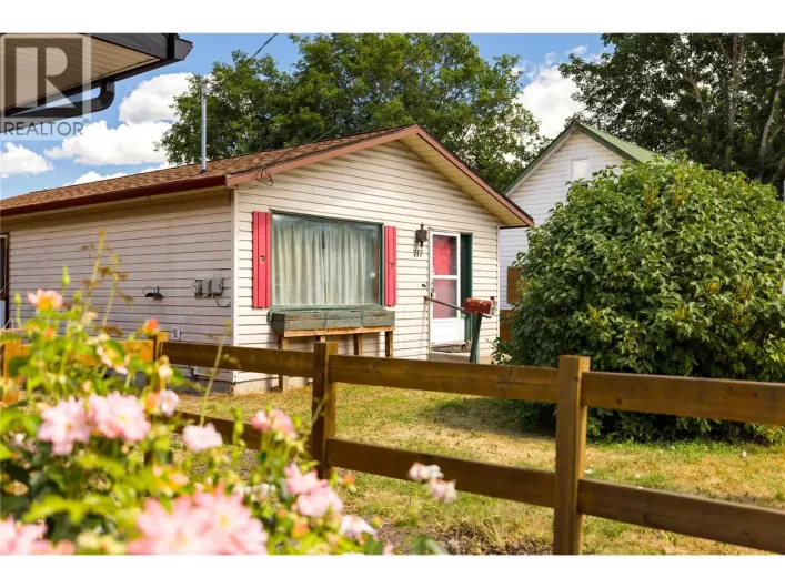 717 Regent Avenue, Enderby