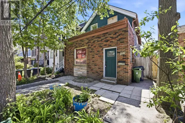 717 RICHMOND STREET W, Toronto