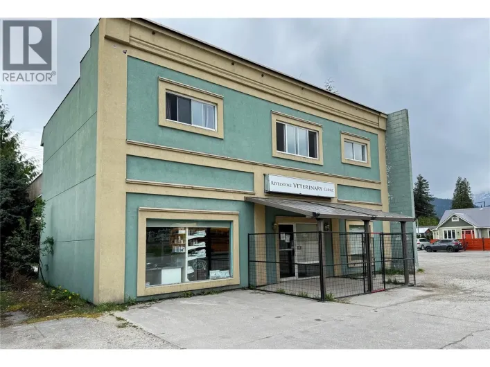 717 Victoria Road, Revelstoke