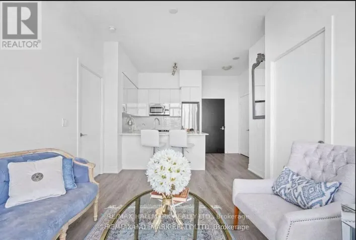718 - 9471 YONGE STREET, Richmond Hill
