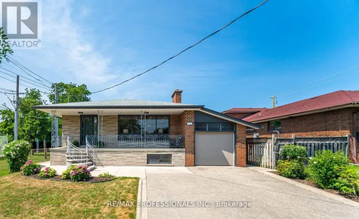 718 ROYAL YORK ROAD, Toronto