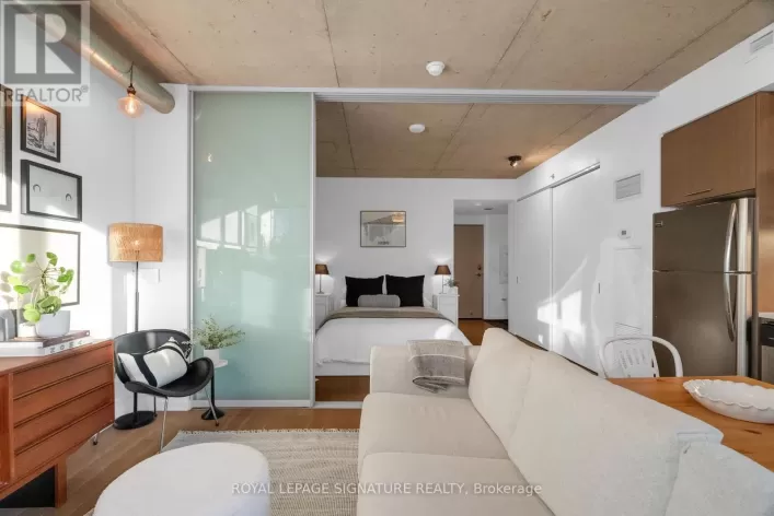 719 - 32 TROLLEY CRESCENT, Toronto