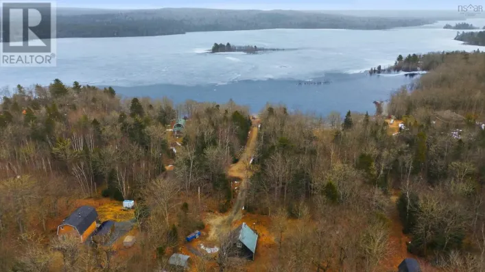 719 Gilberts Lane, Maplewood