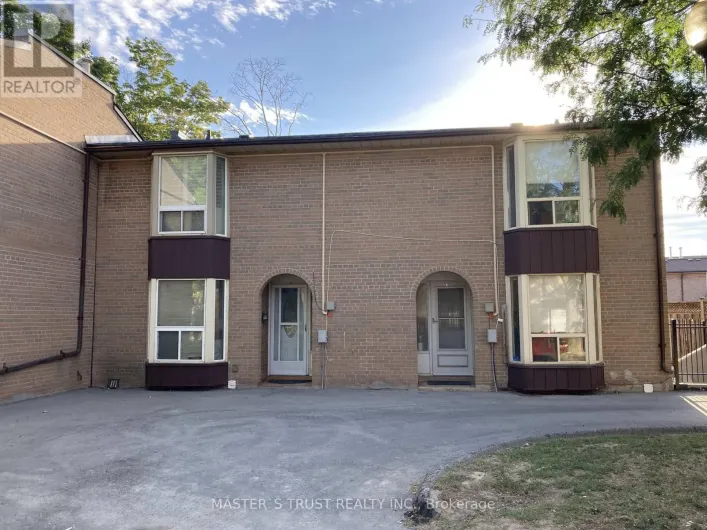 72 - 246 JOHN GARLAND BOULEVARD, Toronto
