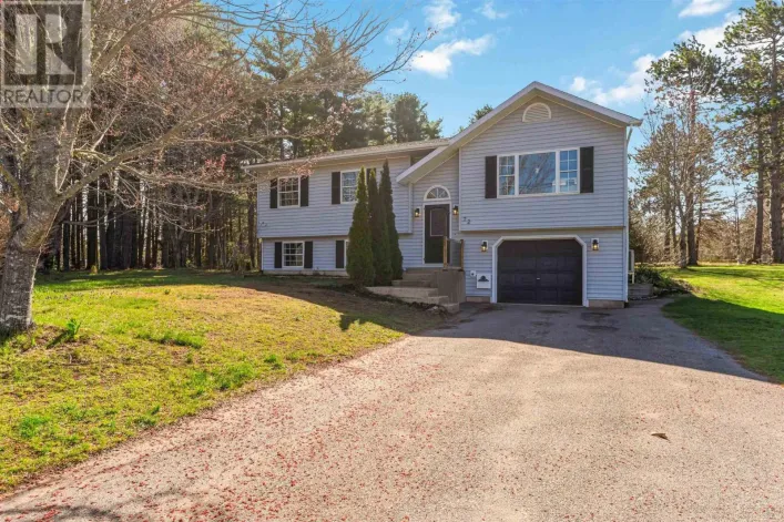 72 Adam Drive, South Farmington