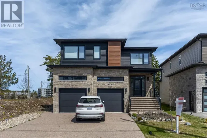 72 Bristolton Avenue, Bedford