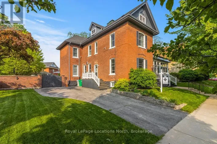 72 COLBORNE STREET, Goderich)