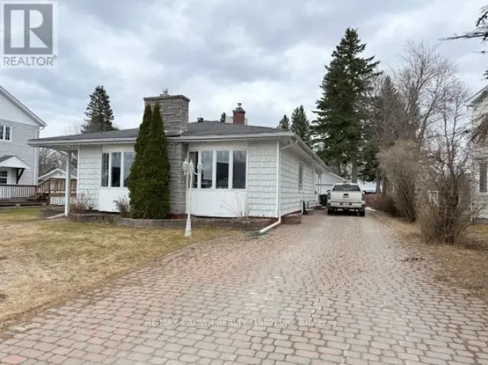 72 DOMINION AVENUE, Kapuskasing
