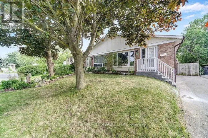 72 LOWRY SQUARE, Toronto