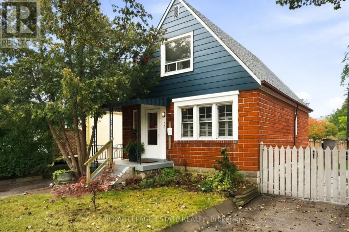 72 MANDERLEY DRIVE, Toronto