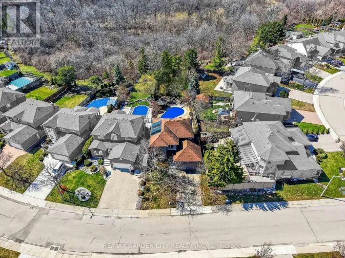 72 NATIONAL DRIVE, Hamilton