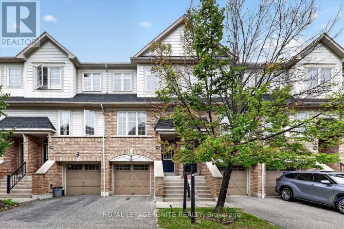 72 OAKINS LANE, Ajax