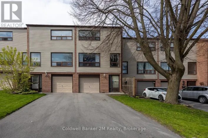 72 PARKLANE CIRCLE, Clarington