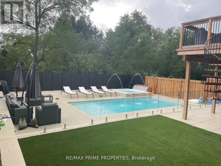72 RIDGE GATE CRESCENT, East Gwillimbury