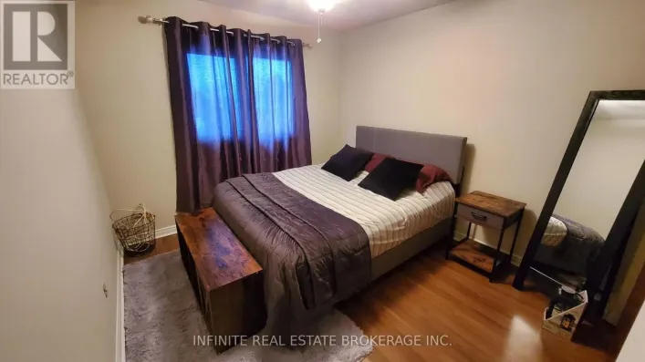 72 TUMBLEWEED CRESCENT, London South