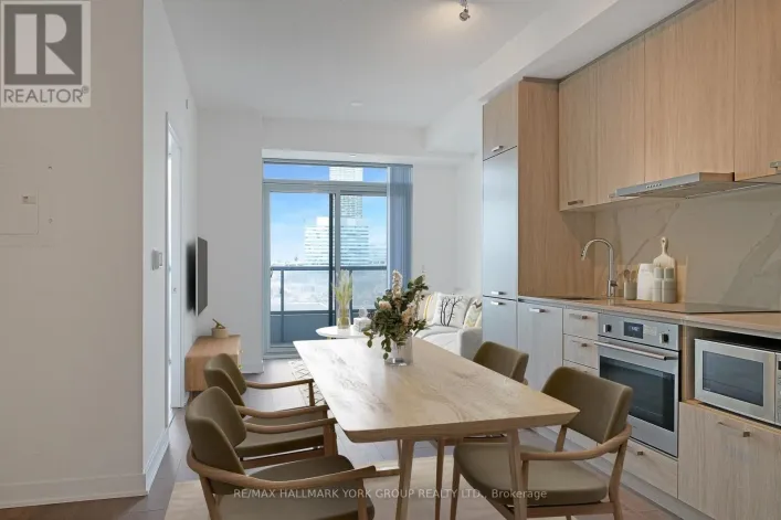 720 - 10 HONEYCRISP CRESCENT, Vaughan