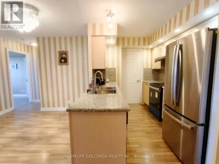 720 - 33 COX BOULEVARD, Markham