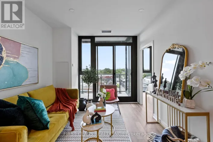 721 - 250 LAWRENCE AVENUE W, Toronto