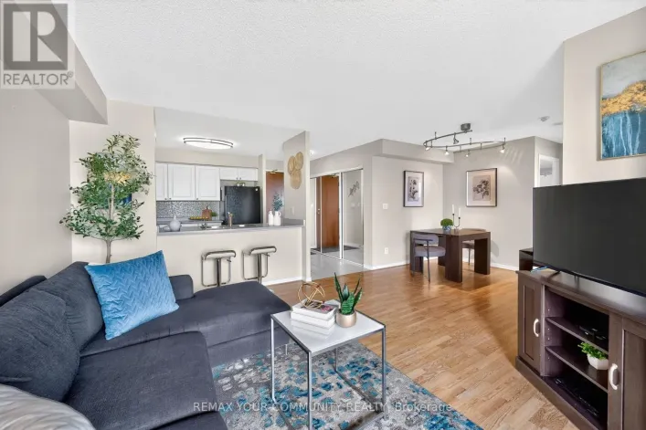 721 - 3 ELLESMERE STREET, Richmond Hill