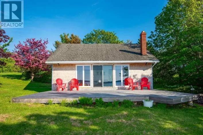 7215 Highway 101, Plympton