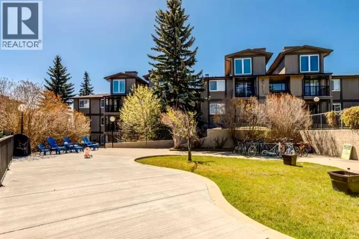 722, 6400 Coach Hill Road SW, Calgary