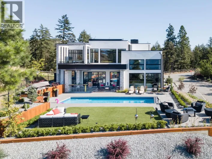 722 Highpointe Place, Kelowna