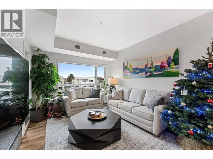 722 Valley Road Unit# 300, Kelowna