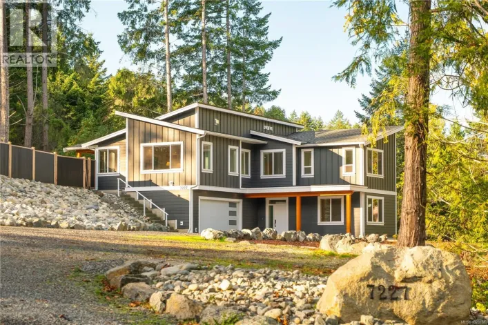 7227 Aulds Rd, Lantzville