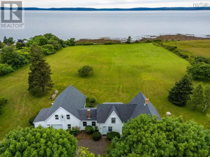 7227 Highway 101, Plympton