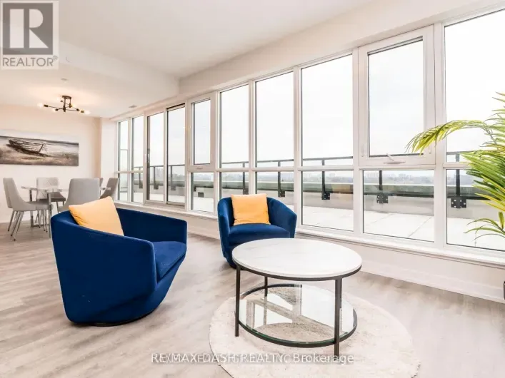 723 - 2300 ST CLAIR AVENUE W, Toronto