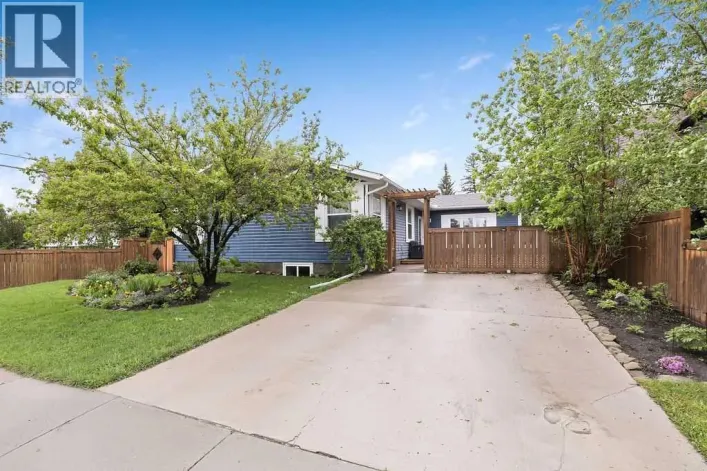 723 5 Avenue SW, High River