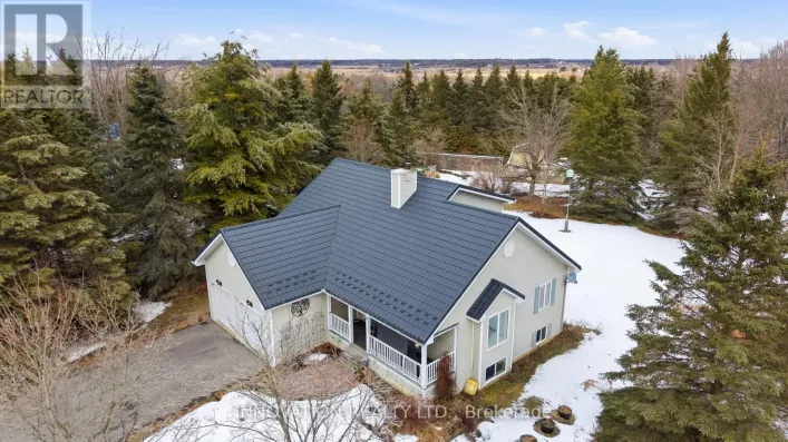 723 COUNTRY STREET, Mississippi Mills