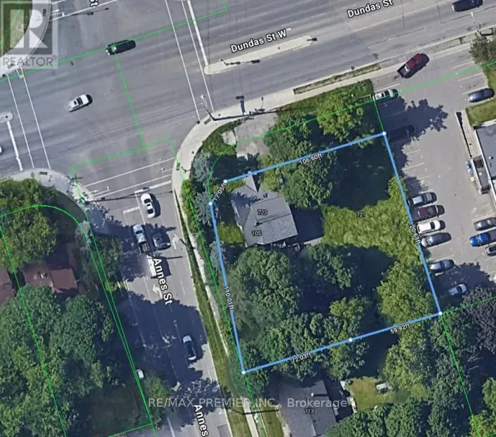 723 DUNDAS STREET W, Whitby