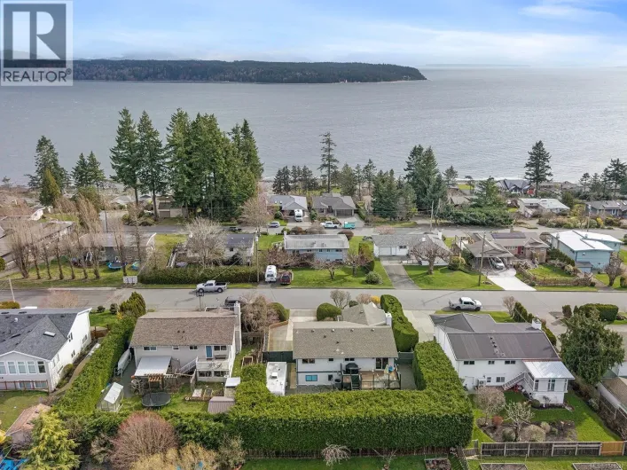 724 Galerno Rd, Campbell River